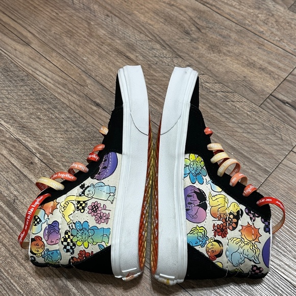 🤍Vans X Cultivate Care Sk8 Hi Kid’s 3 - Picture 3 of 5